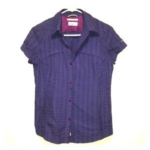 Sz S Columbia button down performance shirt.
